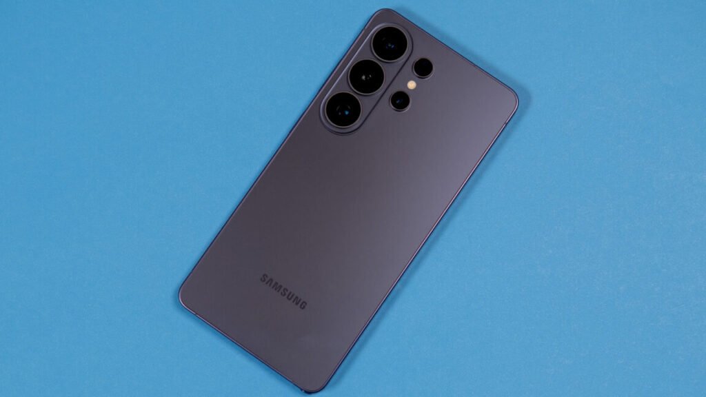 Samsung might lose money on phones for the first time ever, and AI is to blame